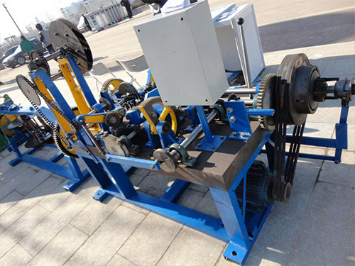 Reverse Twisted Barbed Wire Machine