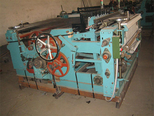 Stainless Steel Wire Mesh Weaving Machine
