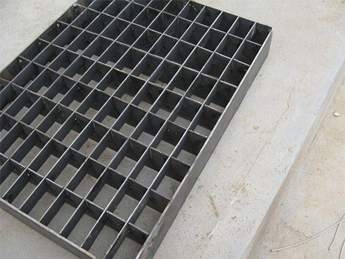 Plug Steel Grating